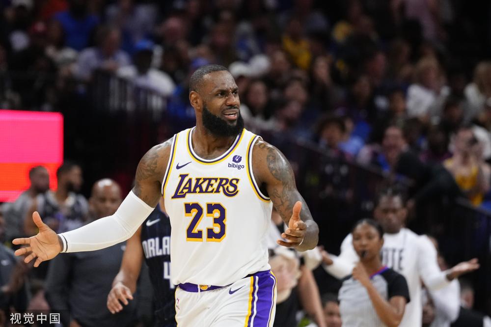 服务行业的 服务行业的