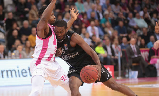 巴佩并不足 巴佩并不足